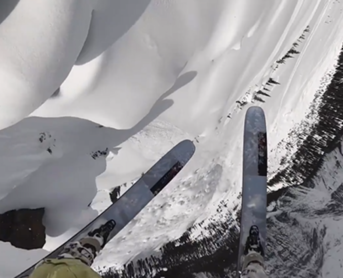 Look Skier Completes Blistering Big Mountain Line Despite Losing Ski