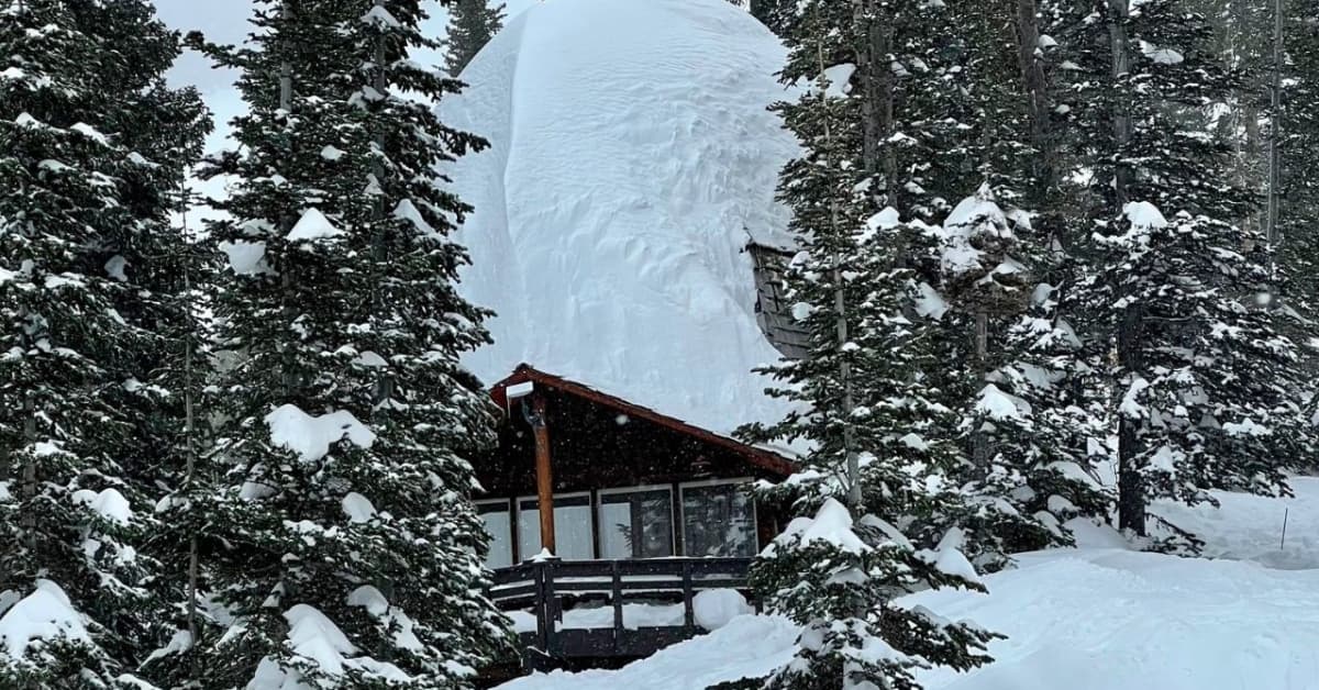 Alta Just Smashed Their AllTime Snow Record (Incredible Photos) Powder