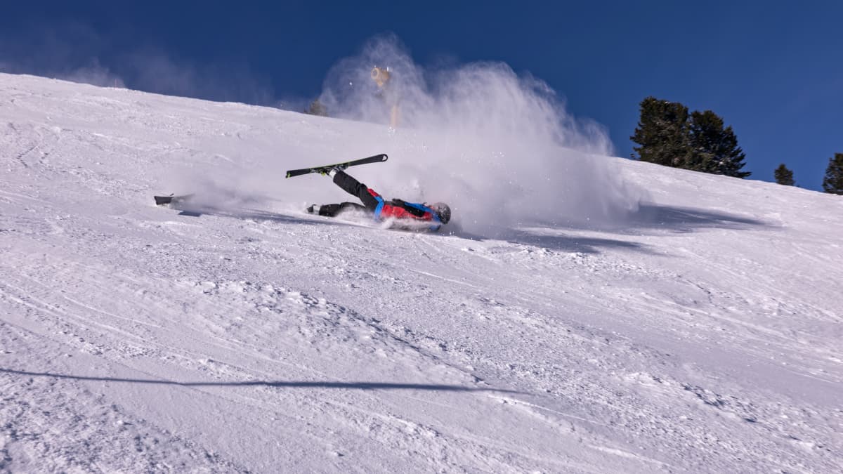 1100 meter piste slide with no skis (82Km/h) GoPro Hero 