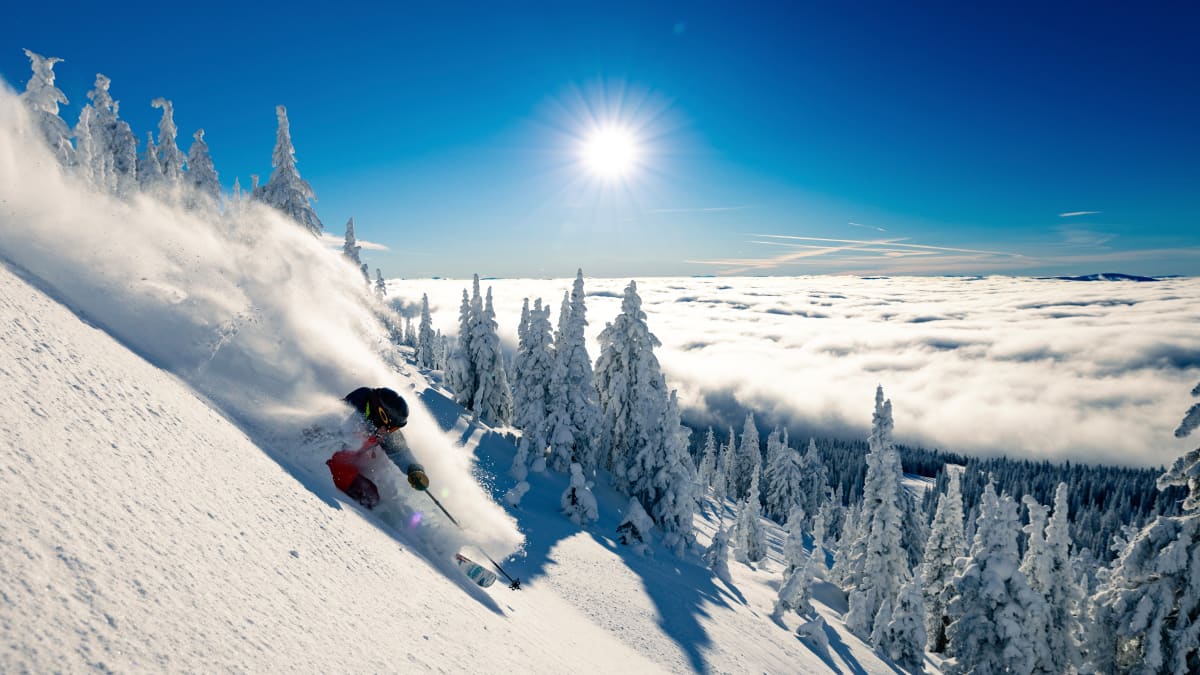 Kelowna & Okanagan Valley Ski Resorts, Skiing, & Snowboarding