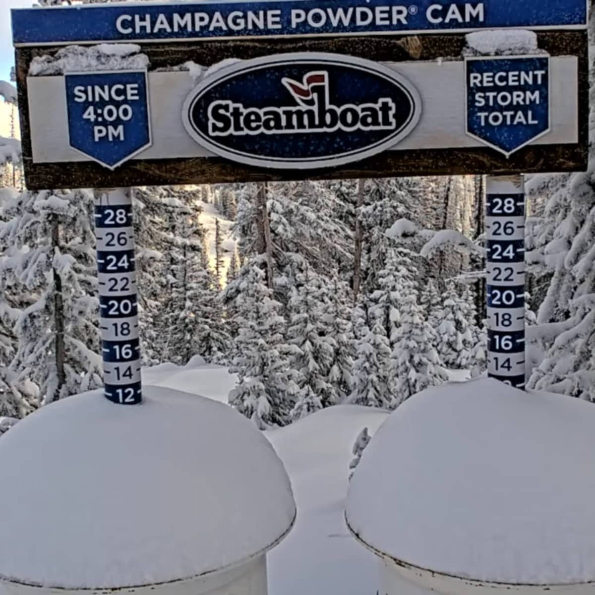 Colorado Resort Receives Over a Foot of Snow in 24 hours - Powder