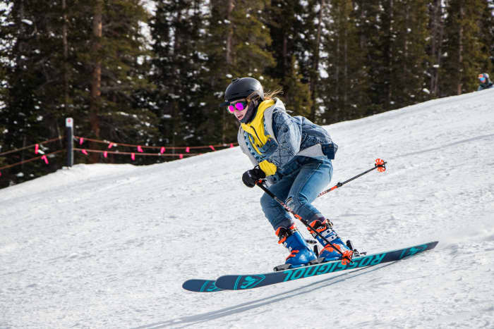 New Record Set for Most People Skiing in Jeans