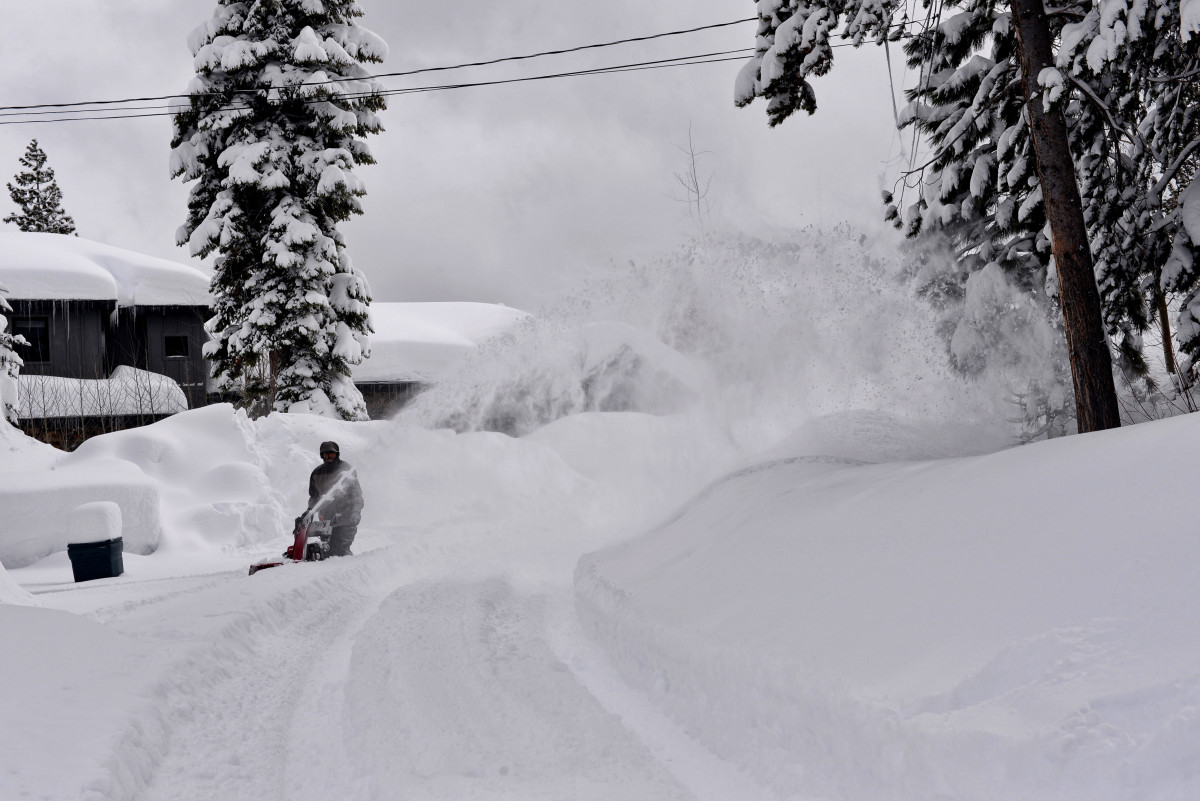 Watch Over 500 Inches of Snow Have Fallen in Tahoe This Season Powder