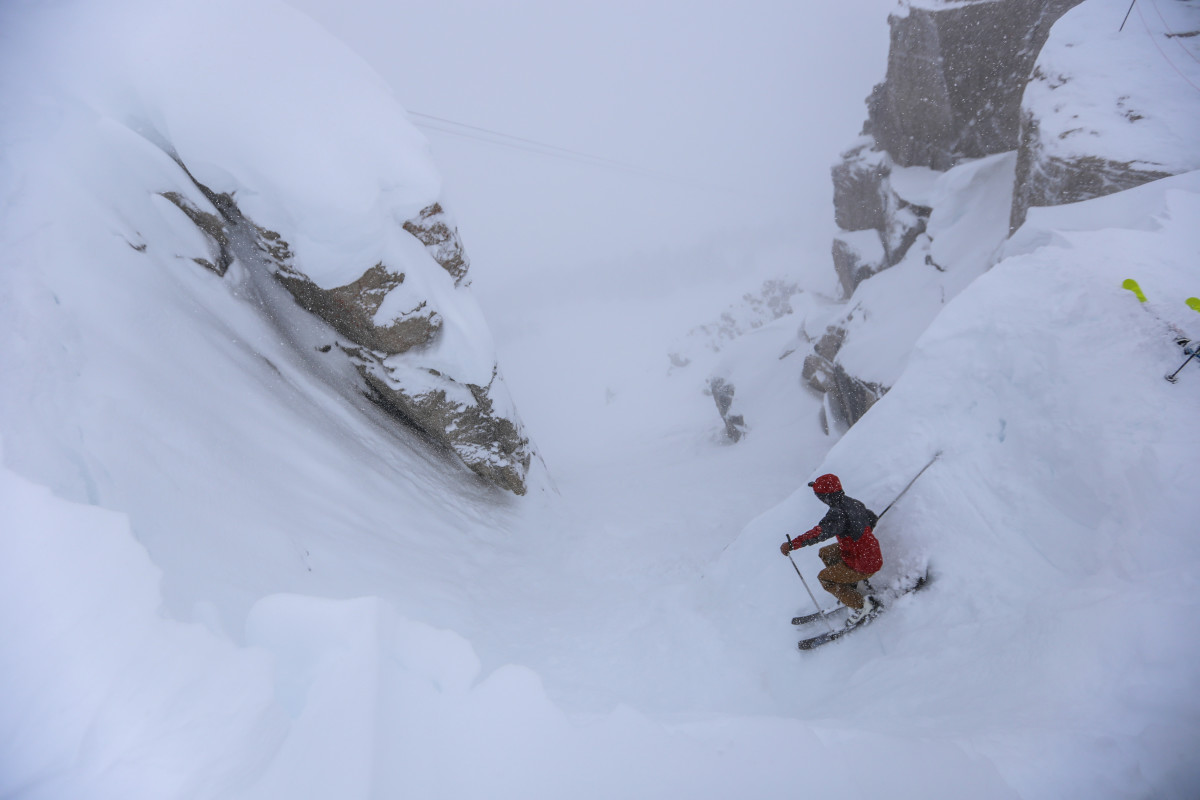 How To Properly Drop Into Corbet's Couloir (Watch)