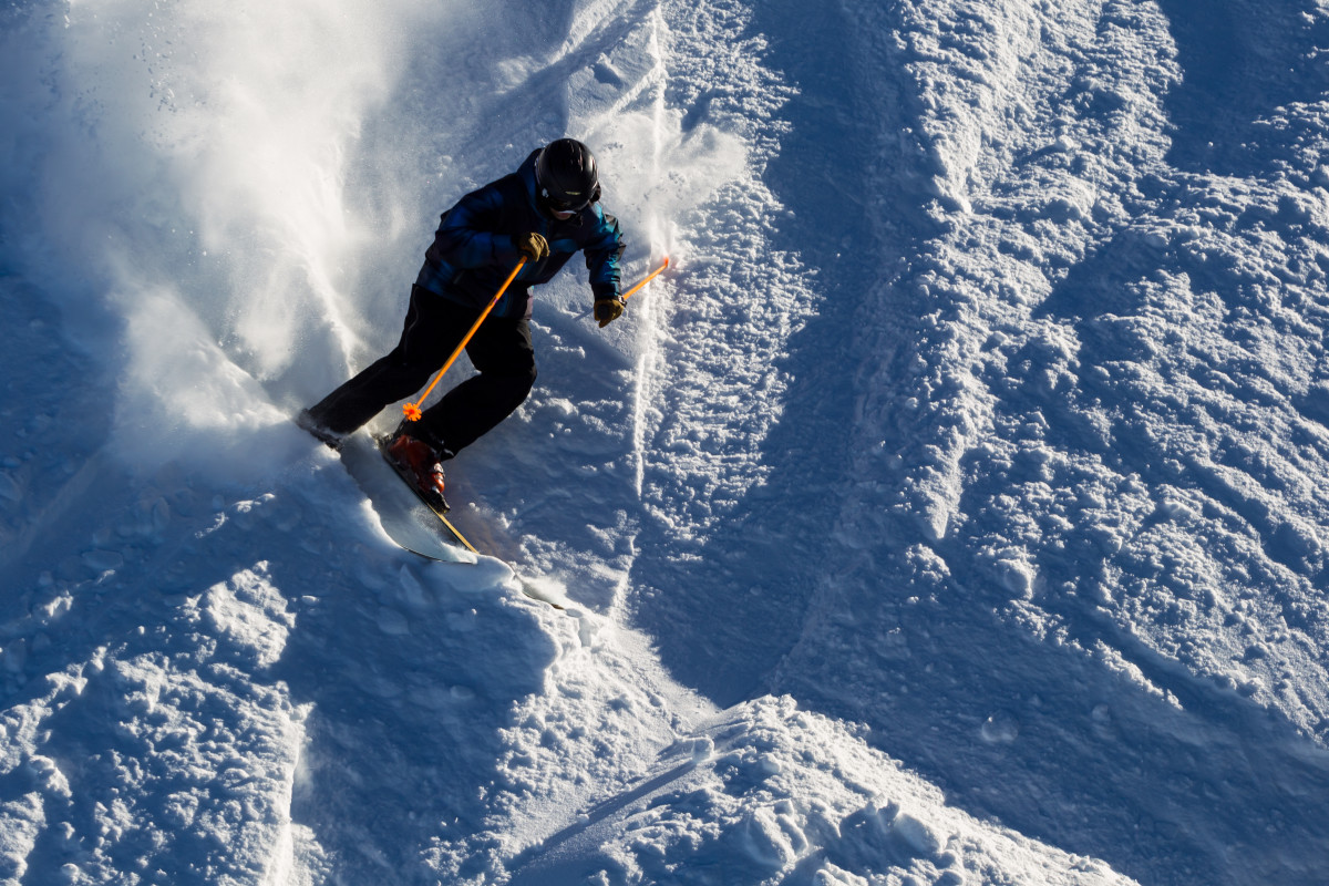 WATCH: Lynsey Dyer Skis Feet Of Powder - Powder