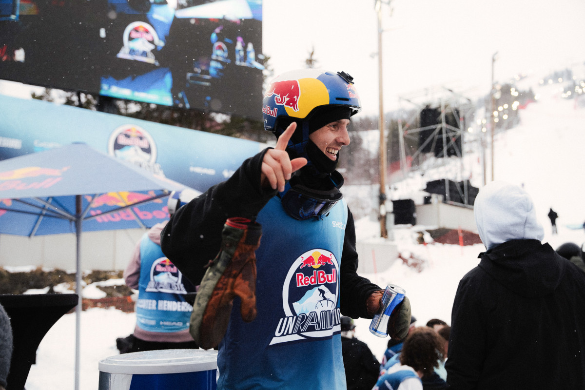 Red bull snowboard on sale jacket