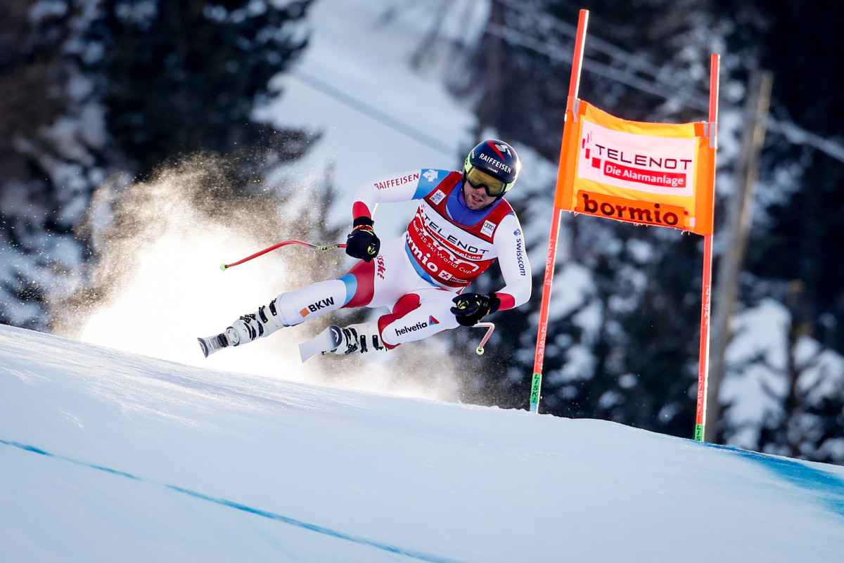 Look: Commentators React In Agony As Skier Suffers Historic Slam - Powder