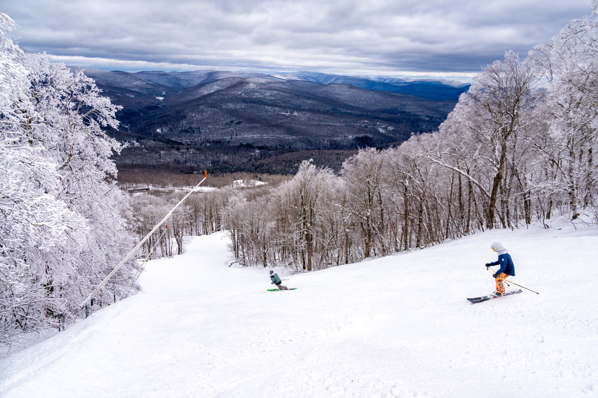 New York's Belleayre Mountain Extends Ski Season - Powder