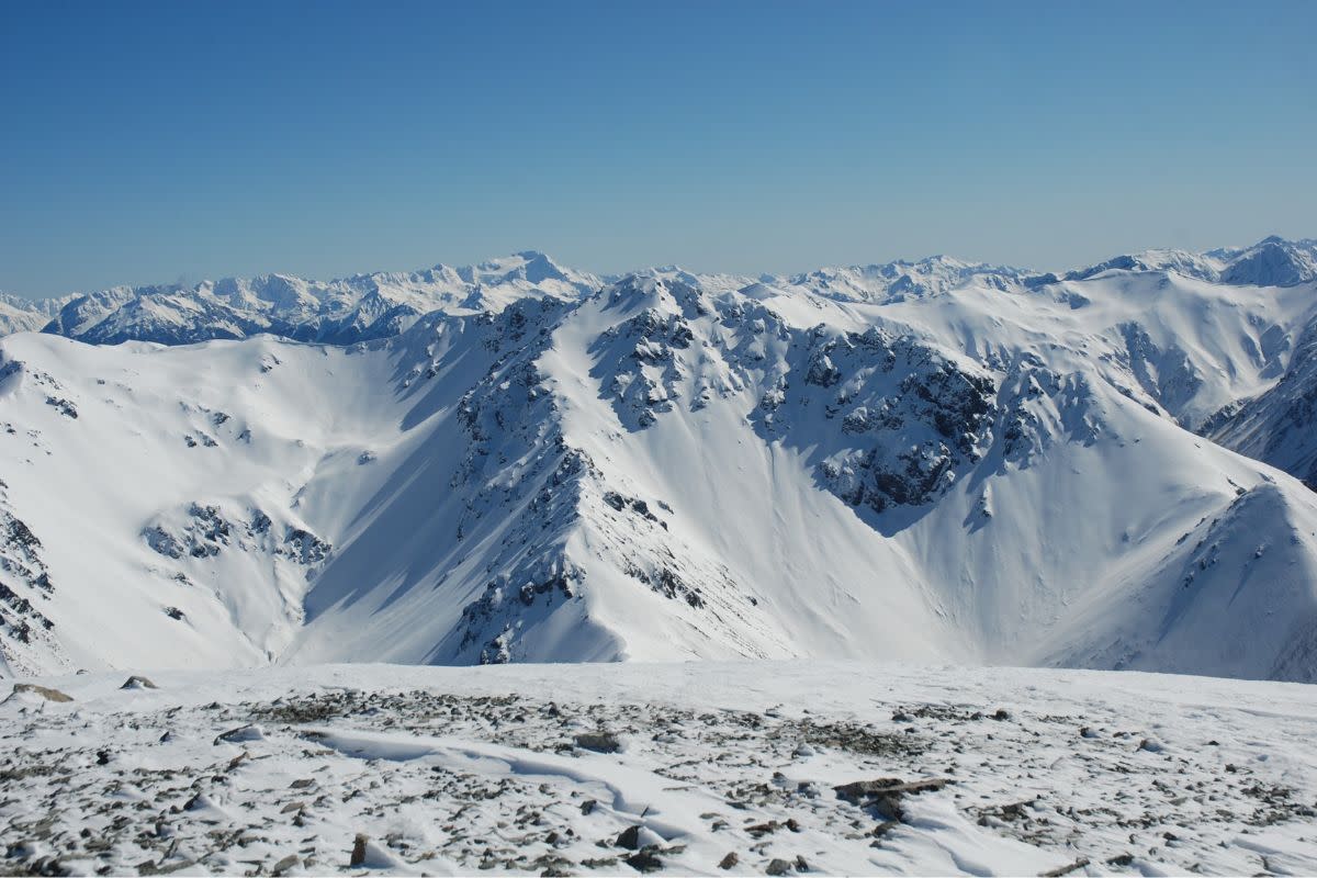 Ski Resort Closes Due To 'Translucent Precipitation' - Powder