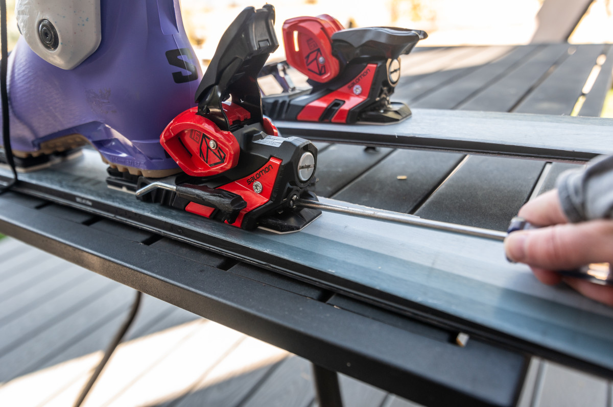 Adjusting salomon ski bindings online