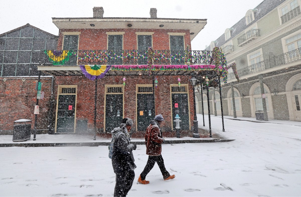 Rare Storm Dumps Snow on Bourbon Street and Across Deep South